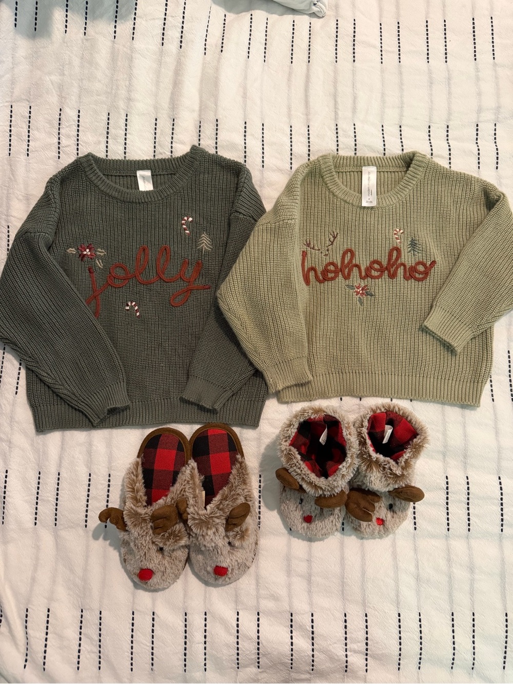 4T & 2T - Kids Holiday Knit Matching Sweater Set and reindeer slippers